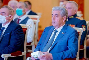 Вручены награды оренбургским медикам